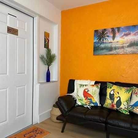 Apartamento Sleeps 3, Casa Tropical In Miami Exterior foto
